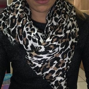 Leopard print scarf